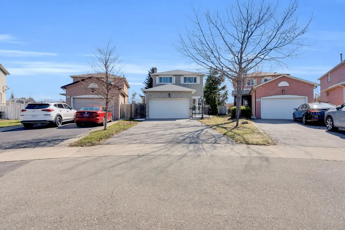 20 Kesteven CRES, Brampton, ON L6W 4E1