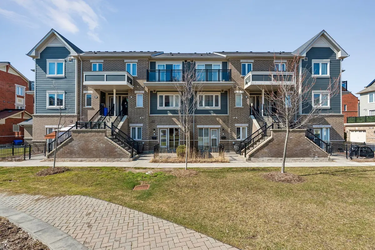 250 Sunny Meadow BLVD #266, Brampton, ON L6R 3Y7