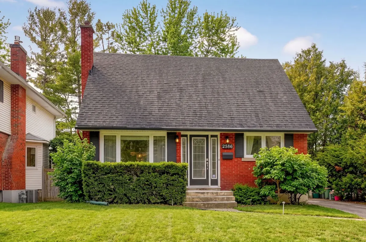 2586 Henley ST, Britannia Heights - Queensway Terrace N And Area, ON K2B 7R3