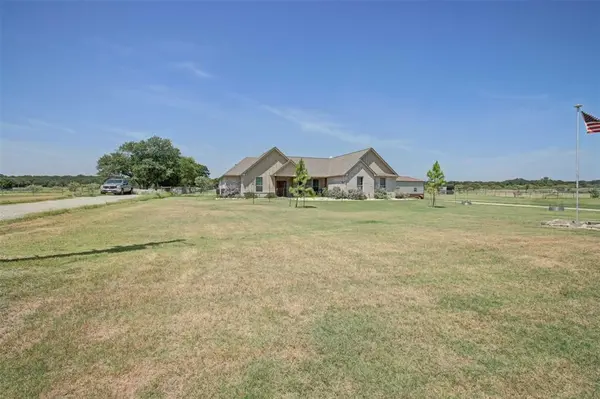 8789 Hutcheson Hill Road, Springtown, TX 76082