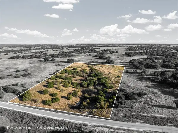 205 Yellowstone Drive, Oglesby, TX 76561