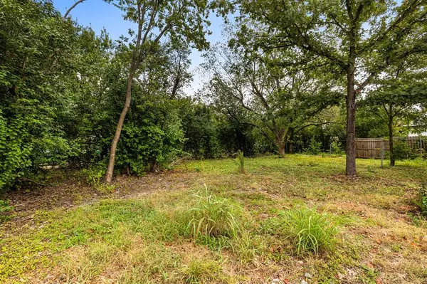 206 W Ward Avenue, Robinson, TX 76706