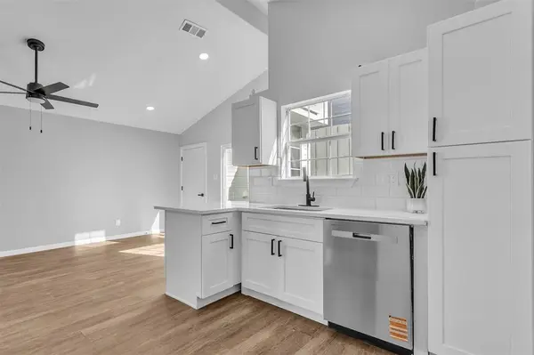 17676 Kelly Boulevard, Dallas, TX 75287