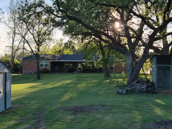 208 Yucca Drive, Weatherford, TX 76087