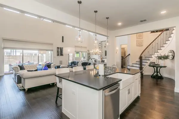 1800 Sable Bay Lane, Arlington, TX 76005