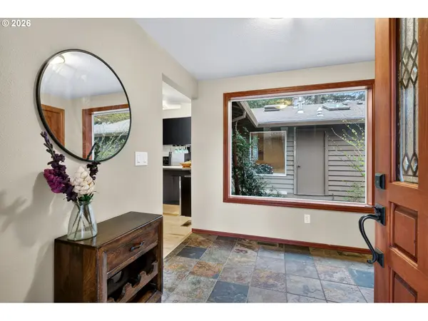 10015 SW 53RD AVE, Portland, OR 97219