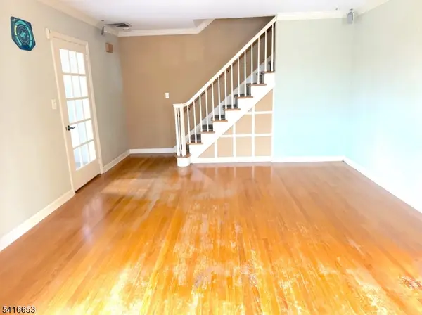 34 Howard St, Verona Twp., NJ 07044