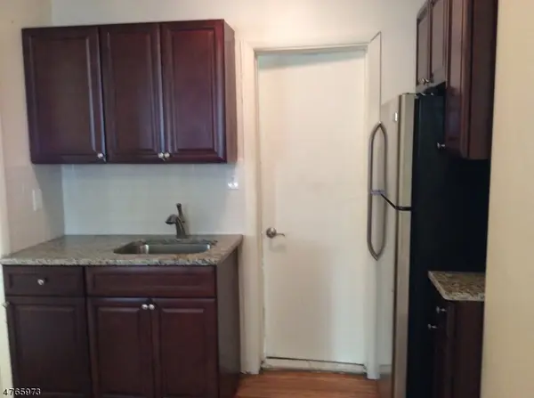 109 Scoles Ave, Clifton City, NJ 07012