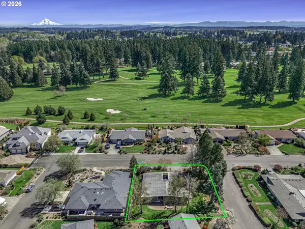 2205 N COUNTRY CLUB DR, Canby, OR 97013