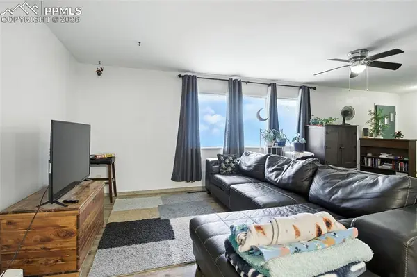 1239 Martin DR, Colorado Springs, CO 80915