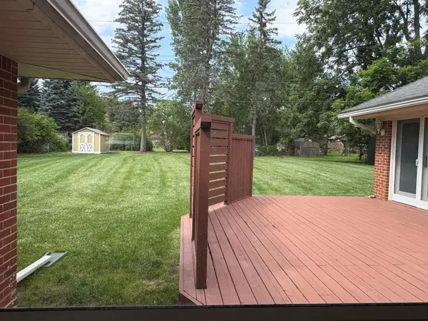 120 Montmorency RD, Rochester Hills, MI 48307