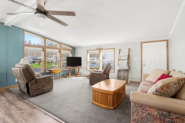 574 Maple LN, Ovid Twp, MI 49036