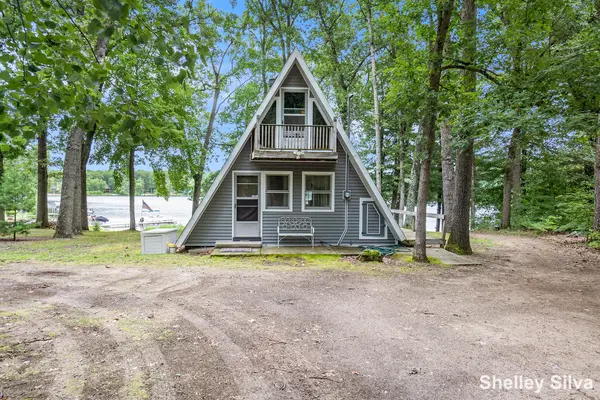 270 N Jack Pine RD, Branch Twp, MI 49410