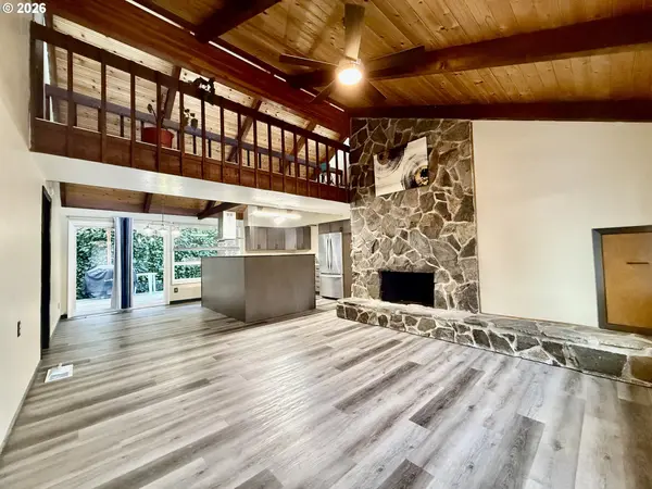 2580 FIR ST, North Bend, OR 97459