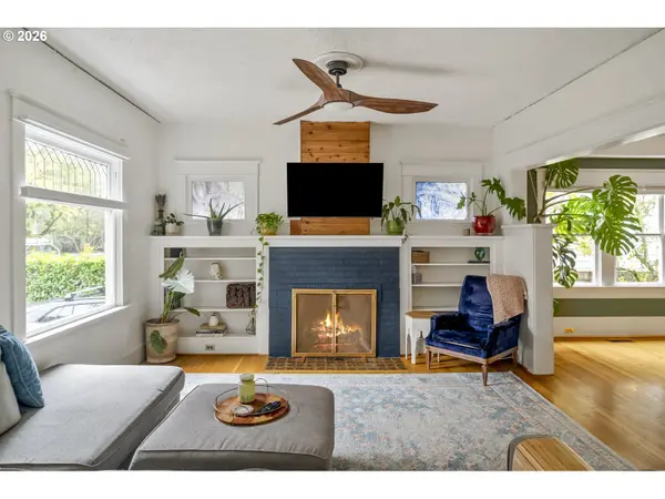 4023 SE IVON ST, Portland, OR 97202