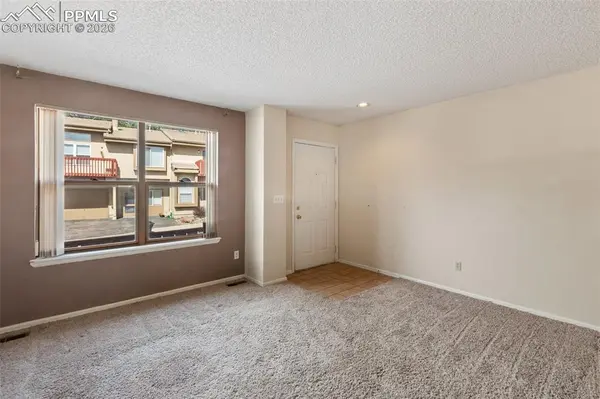 2039 Bristlecone DR, Colorado Springs, CO 80919