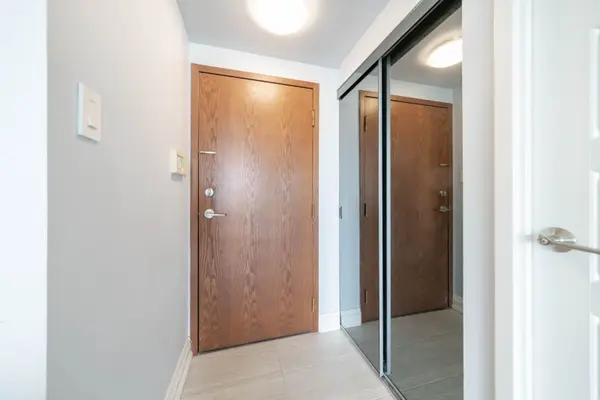 10 Yonge ST #1209, Toronto C01, ON M5E 1R4