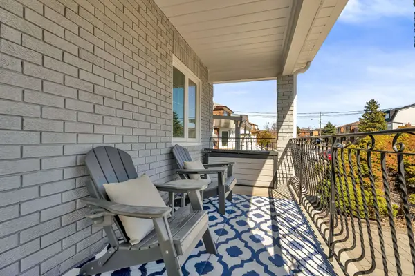 70 Clovelly AVE, Toronto C03, ON M6C 1Y3