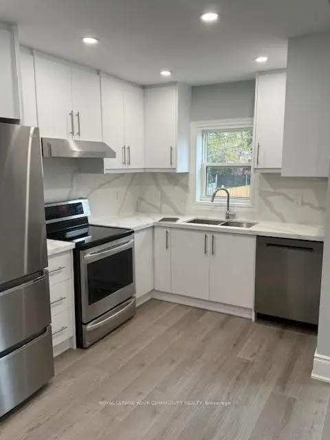 2091 Avenue RD, Toronto C04, ON M5M 4A9