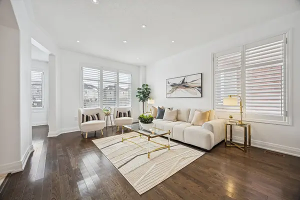 61 Minerva AVE, Toronto E08, ON M1M 0C2