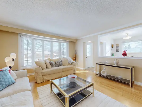 2 Barnes CRES, Toronto E09, ON M1G 1Z9