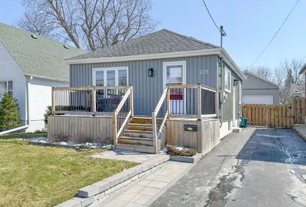 229 Hibbert AVE, Oshawa, ON L1J 1V4