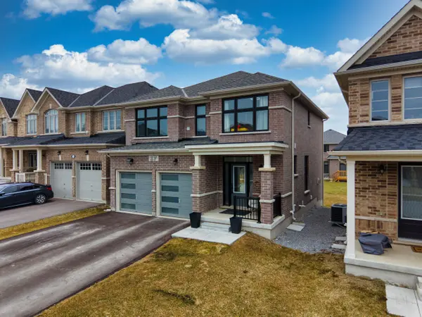 17 Sam Battaglia CRES, Georgina, ON L0E 1R0