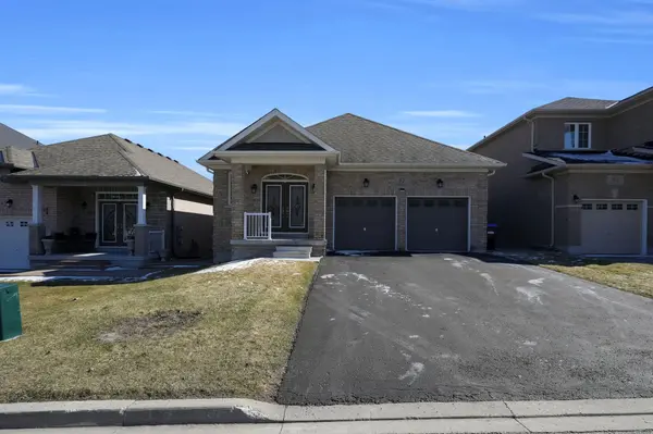 57 Hopkins CRES N, Bradford West Gwillimbury, ON L3Z 0R7