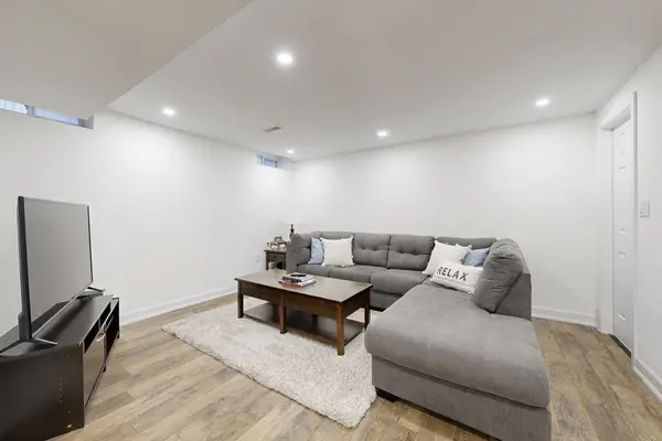 303 King ST E, East Gwillimbury, ON L0G 1M0