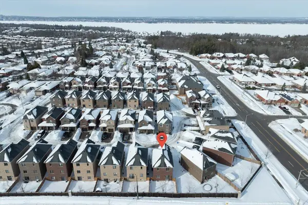 11 Bedford Estates CRES, Barrie, ON L4N 9K5