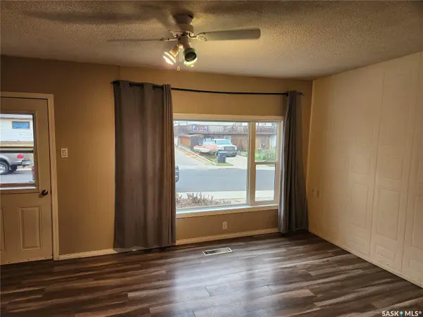 19 and 21 10th AVENUE NE, Swift Current, SK S9H 2T1