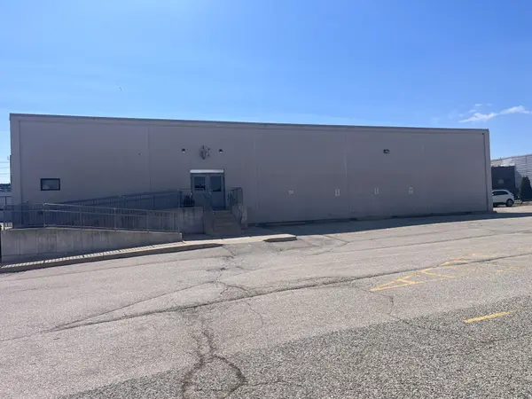 88 Industry ST, Toronto W04, ON M6M 4L8