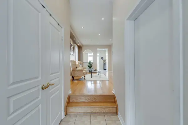 5479 Fudge TER, Mississauga, ON L5M 0M9