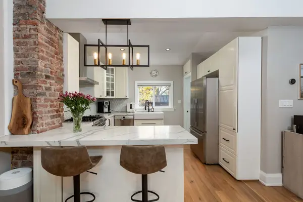 171 Islington AVE, Toronto W06, ON M8V 3B8