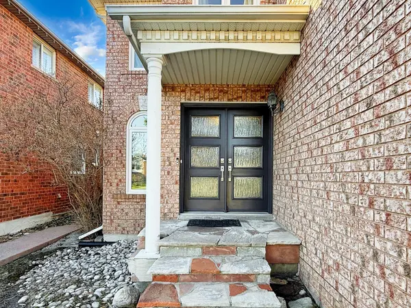 5591 Loonlake AVE, Mississauga, ON L5V 2E2