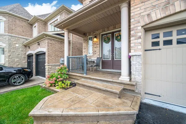 4 Ivor CRES, Brampton, ON L7A 4L5