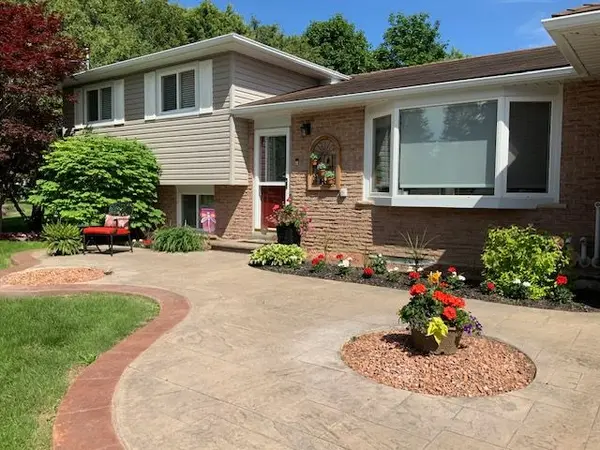 26 Larry ST, Caledon, ON L7C 1K8