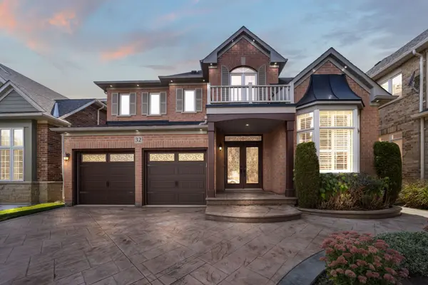 32 Xavier CT, Brampton, ON L6Y 5S1