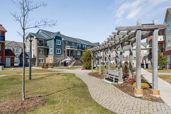 250 Sunny Meadow BLVD #266, Brampton, ON L6R 3Y7