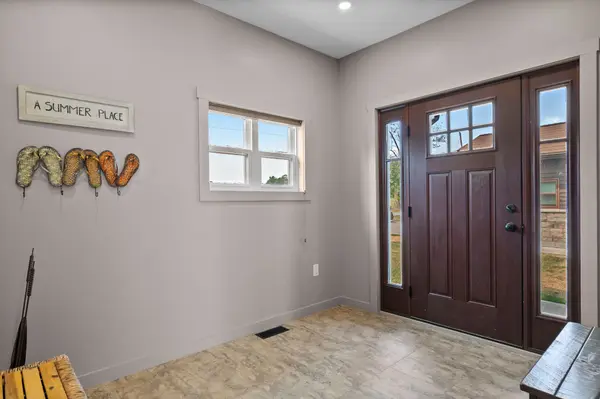 199 & 213 Leone's Cove LN, Frontenac Islands, ON K0H 2Y0