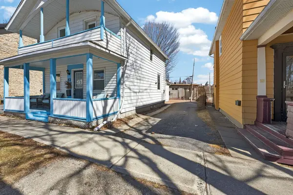 45 Main ST, Gananoque, ON K7G 2L8