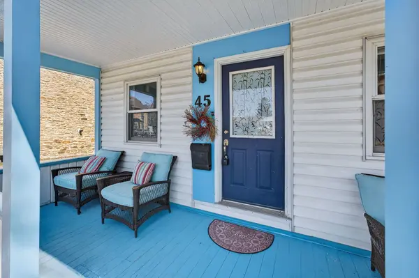 45 Main ST, Gananoque, ON K7G 2L8