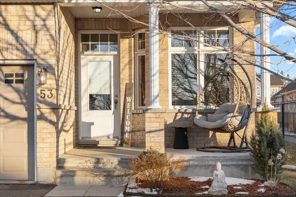 53 Desmond Trudeau DR, Arnprior, ON K7S 3G9