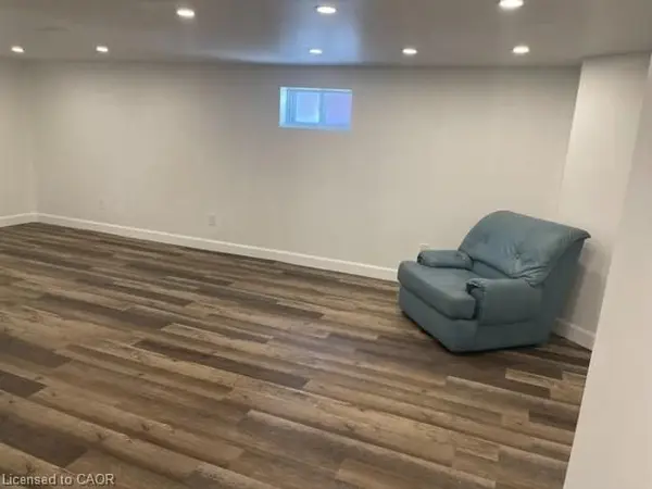 255 East 34th ST #Lower, Hamilton, ON L8V 3W8