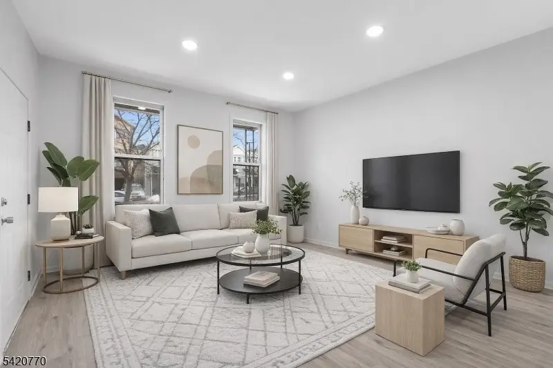 223 Pine St #1, Elizabeth City, NJ 07206