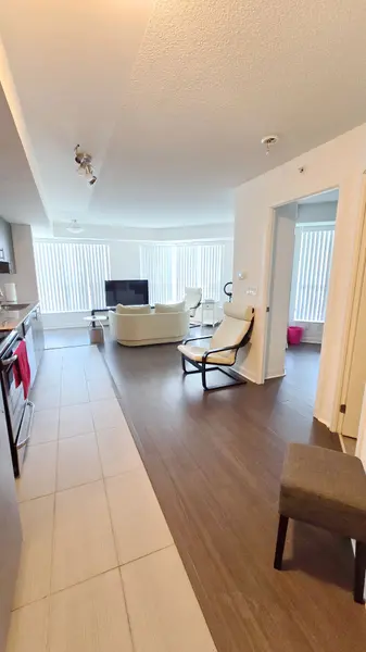 75 Norman Bethune AVE #208, Richmond Hill, ON L4B 0B6