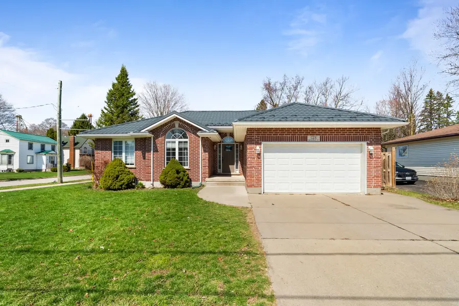 148 Broadway ST, North Middlesex, ON N0M 2K0