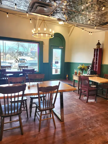 163 Main ST NW, Lucan Biddulph, ON N0M 2J0