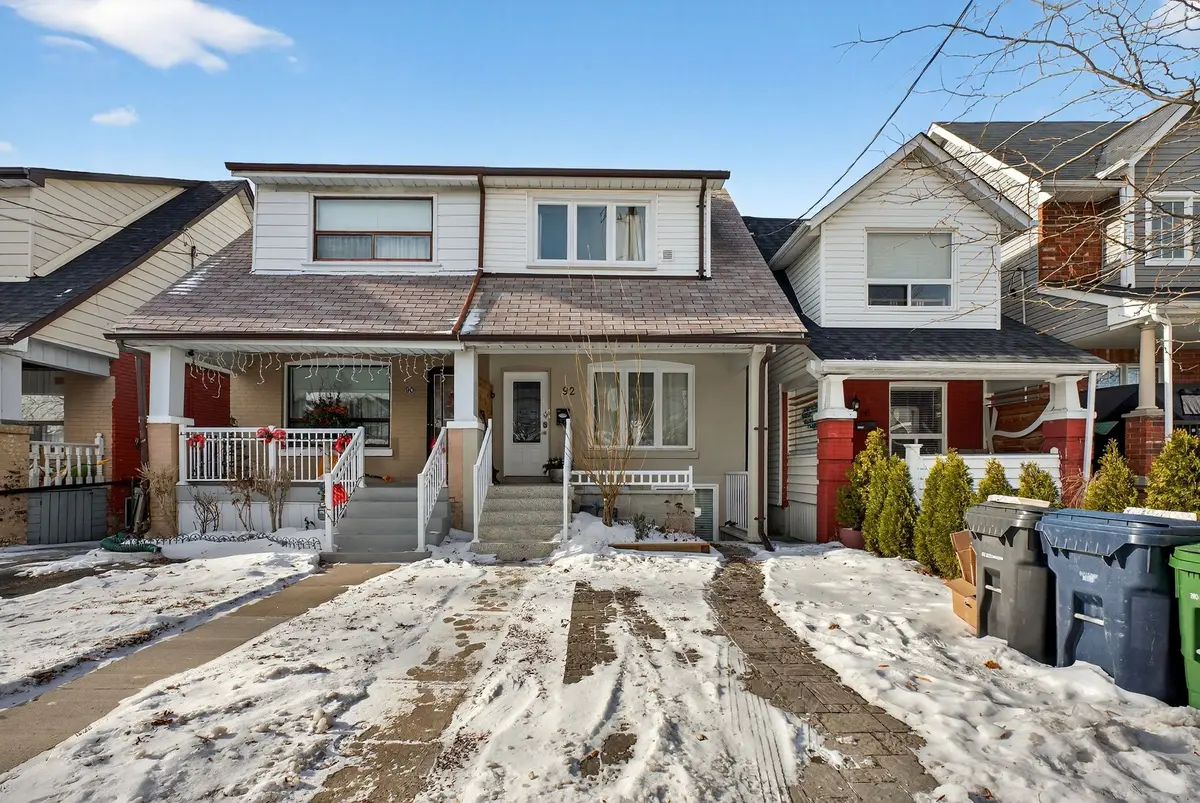 92 Donlands AVE, Toronto E03, ON M4J 3P1