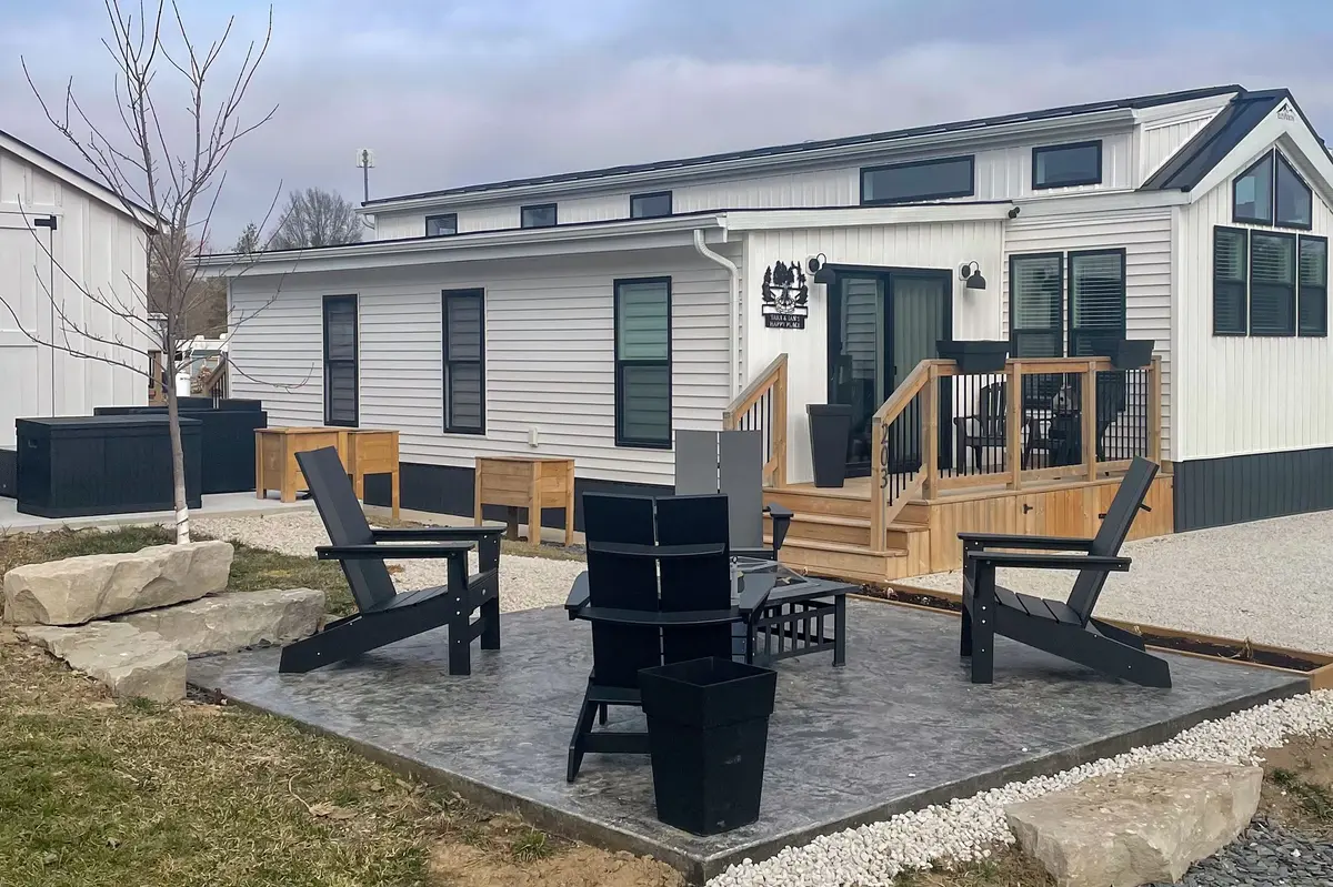 4838 Switzer DR #203, Southwest Middlesex, ON N0L 1A0